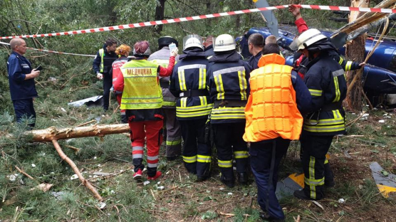 У Києві впав вертоліт, є постраждалі